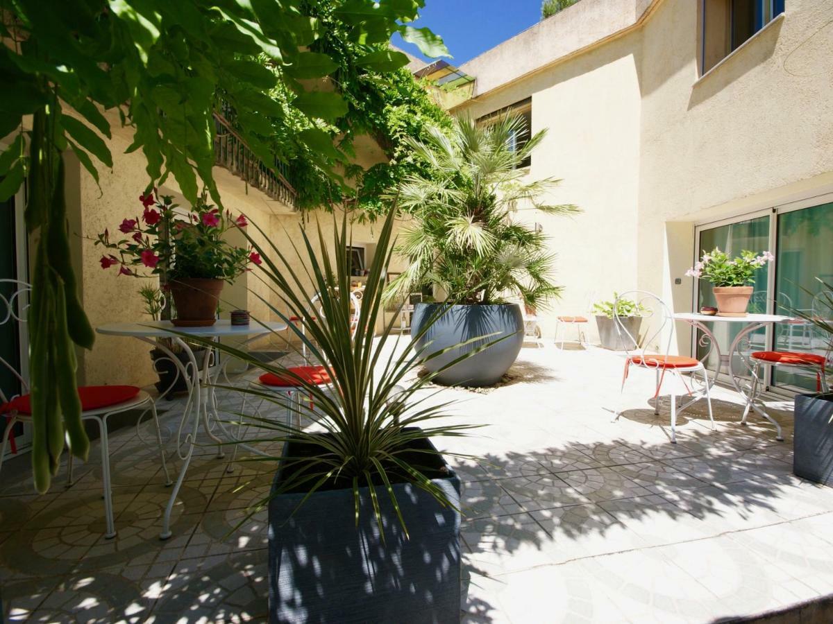 Hotel Couette Et Cafe Montpellier Zewnętrze zdjęcie